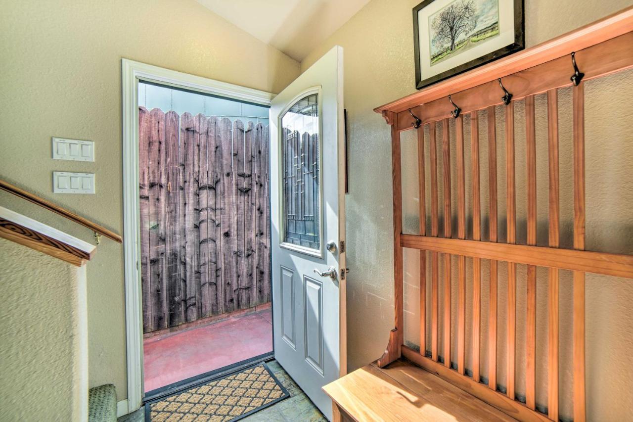 Hilltop Loft Ukiah Vacation Rental! Exteriör bild