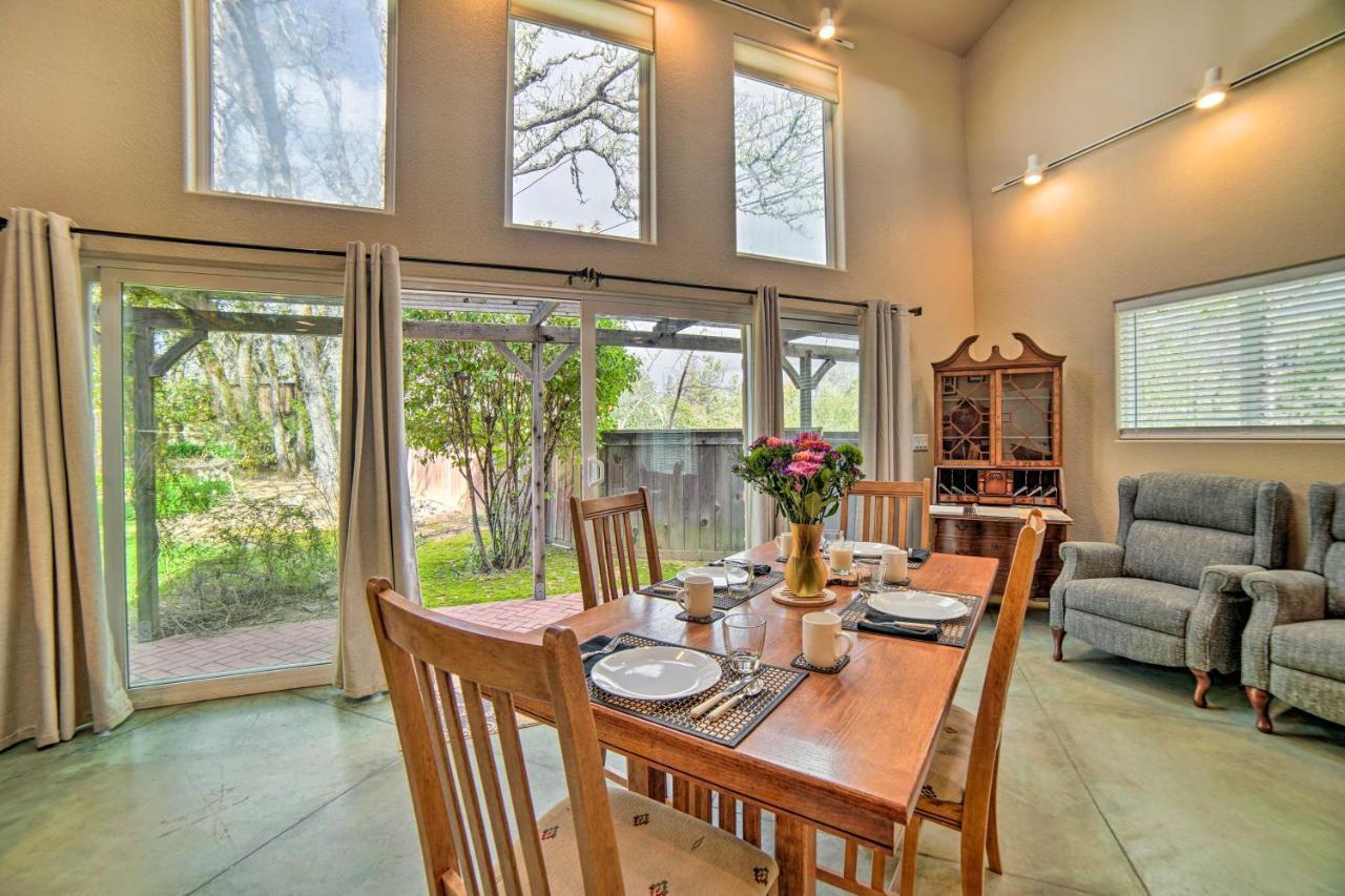 Hilltop Loft Ukiah Vacation Rental! Exteriör bild