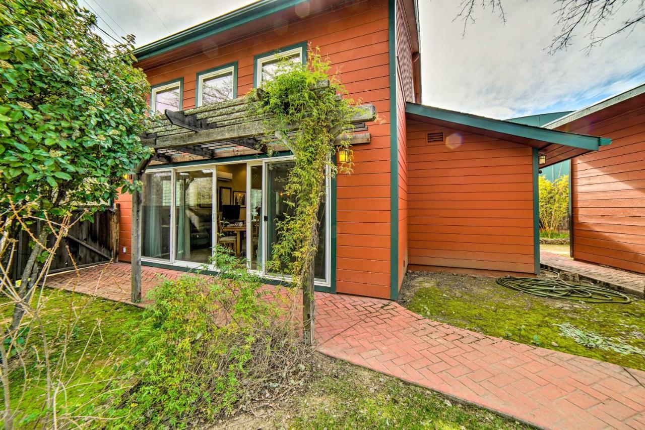 Hilltop Loft Ukiah Vacation Rental! Exteriör bild
